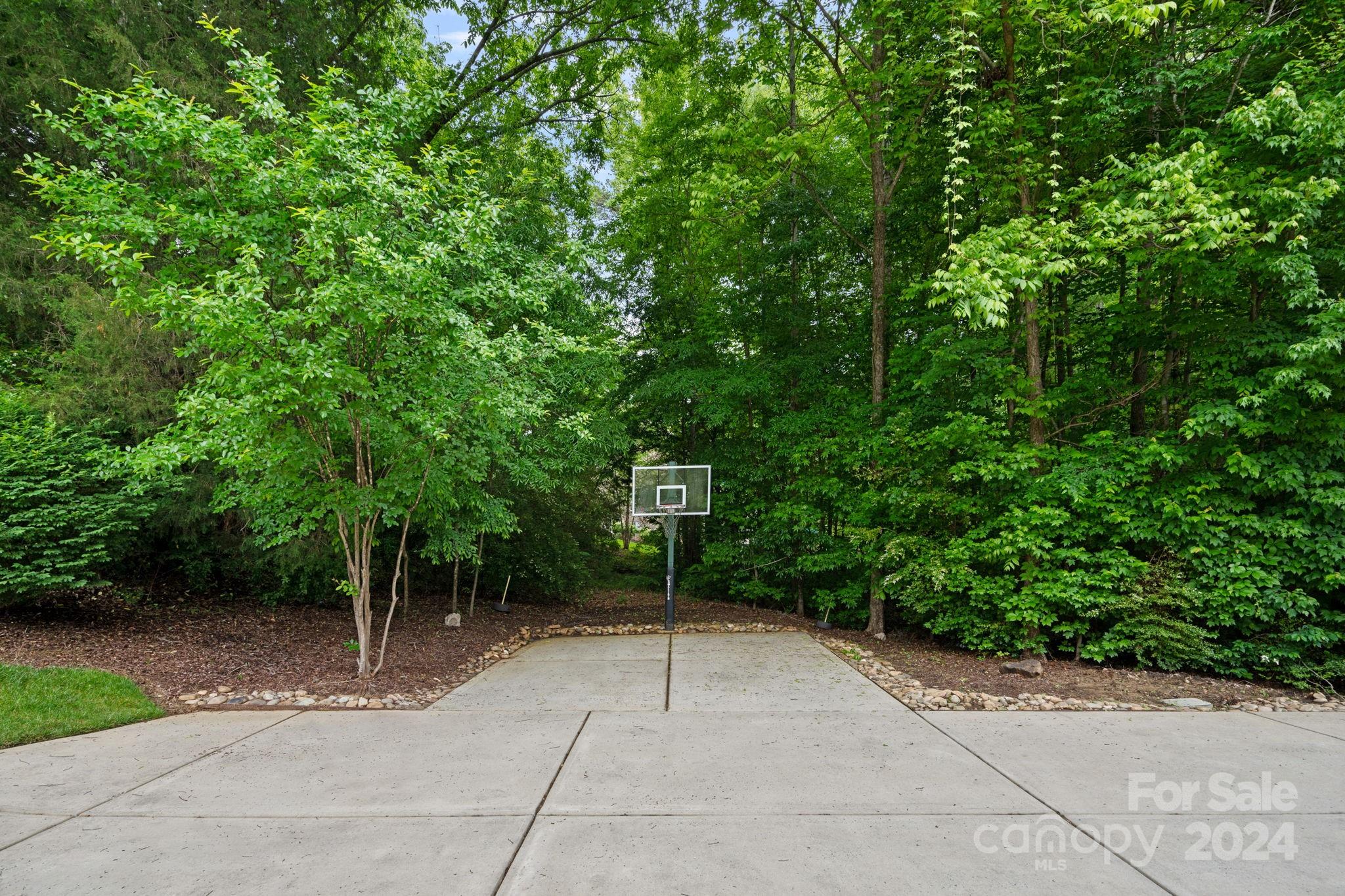 Royal Oaks - Residential