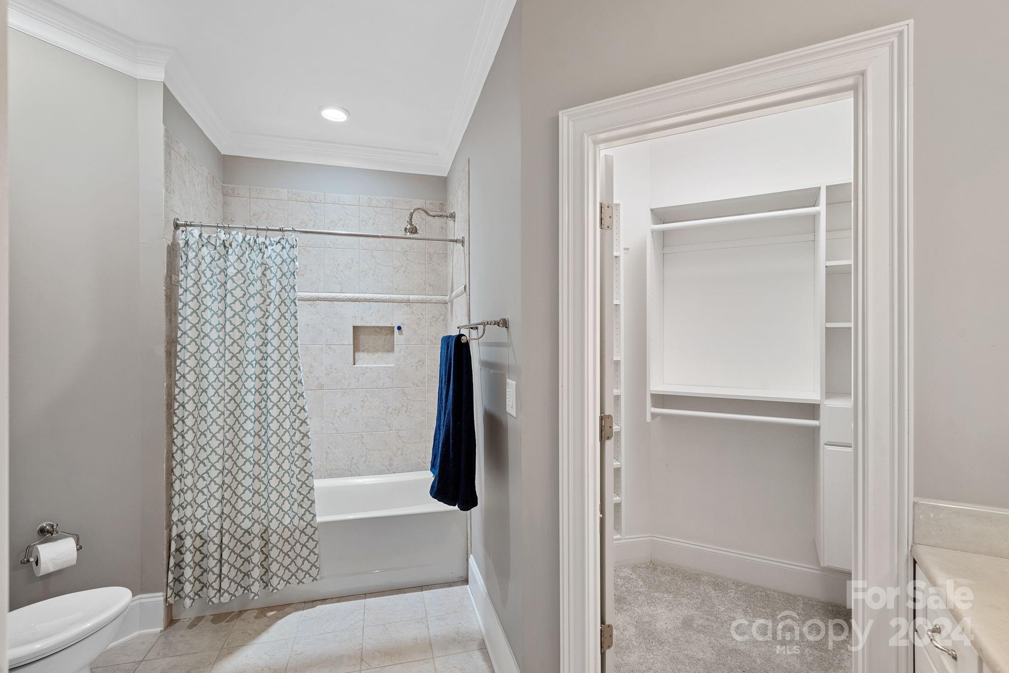 Royal Oaks - Residential