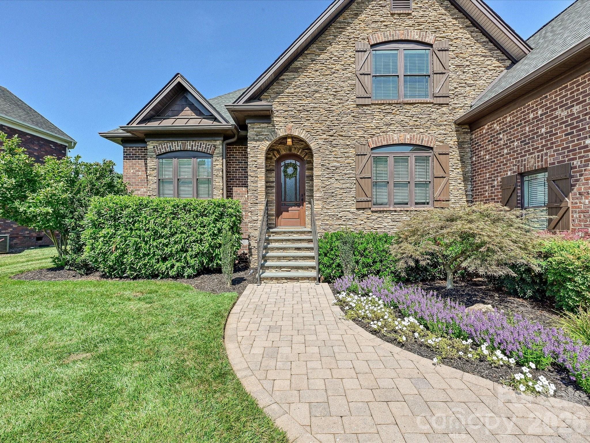 761 King Fredrick Lane SW