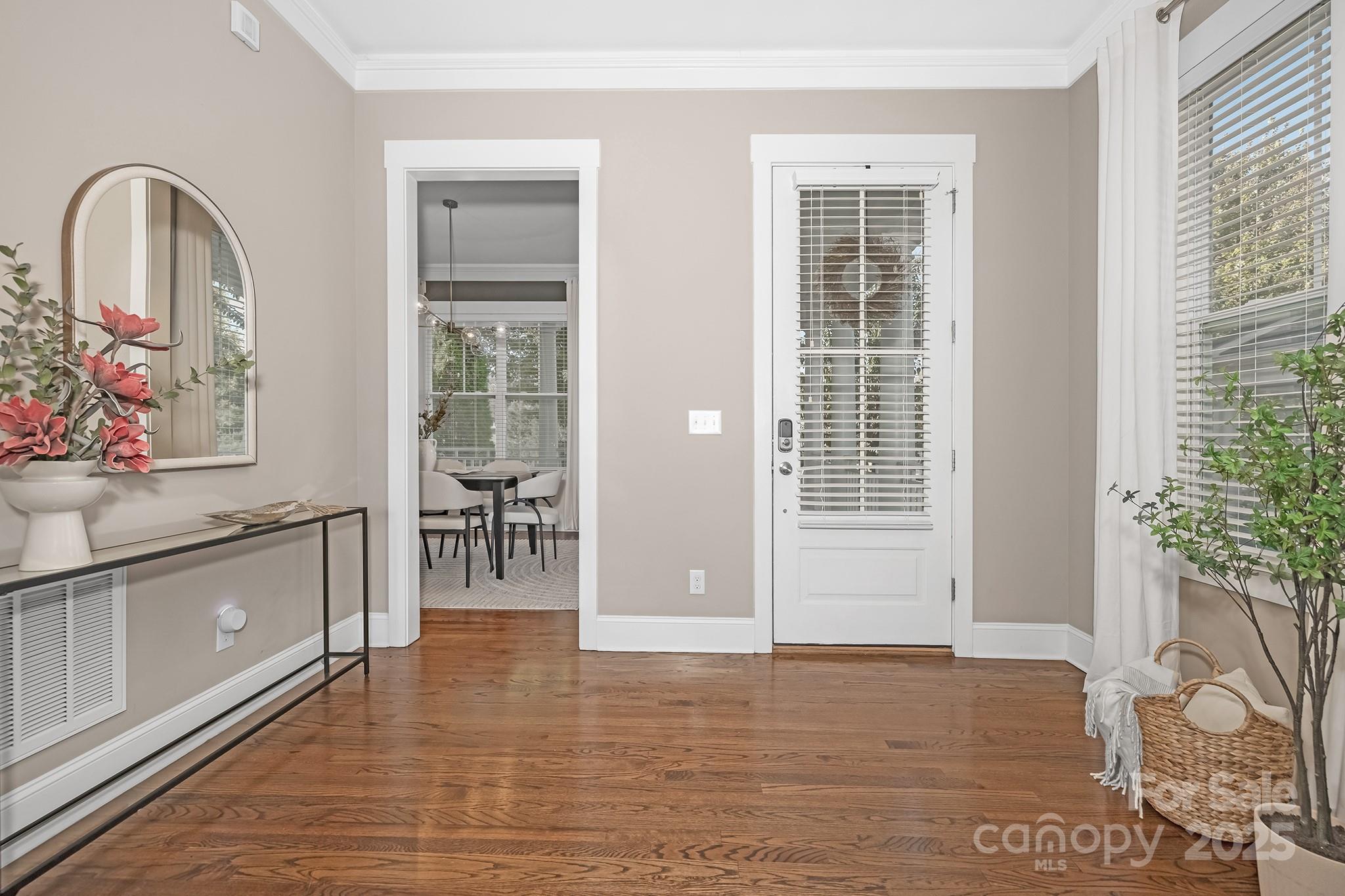 2307 Lochview Street