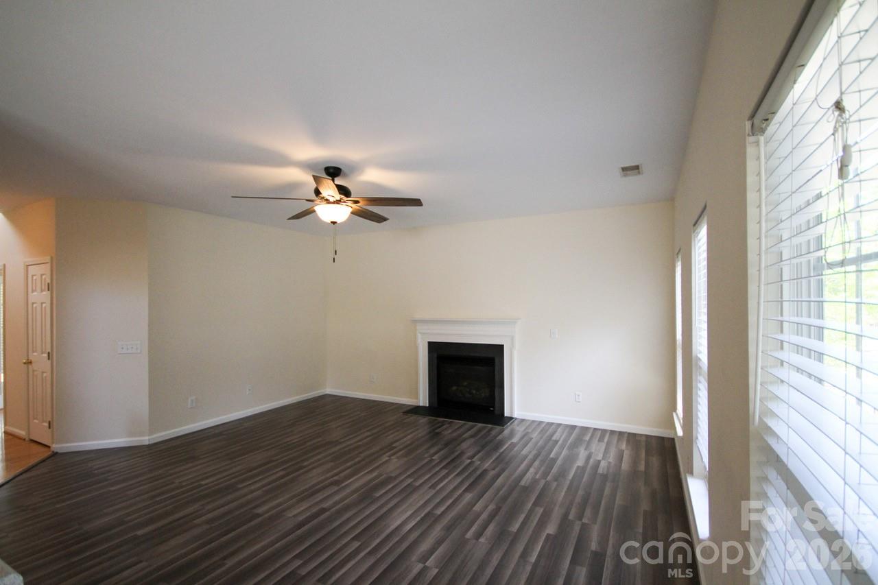 Autumn Cove at Lake Wylie - Residential