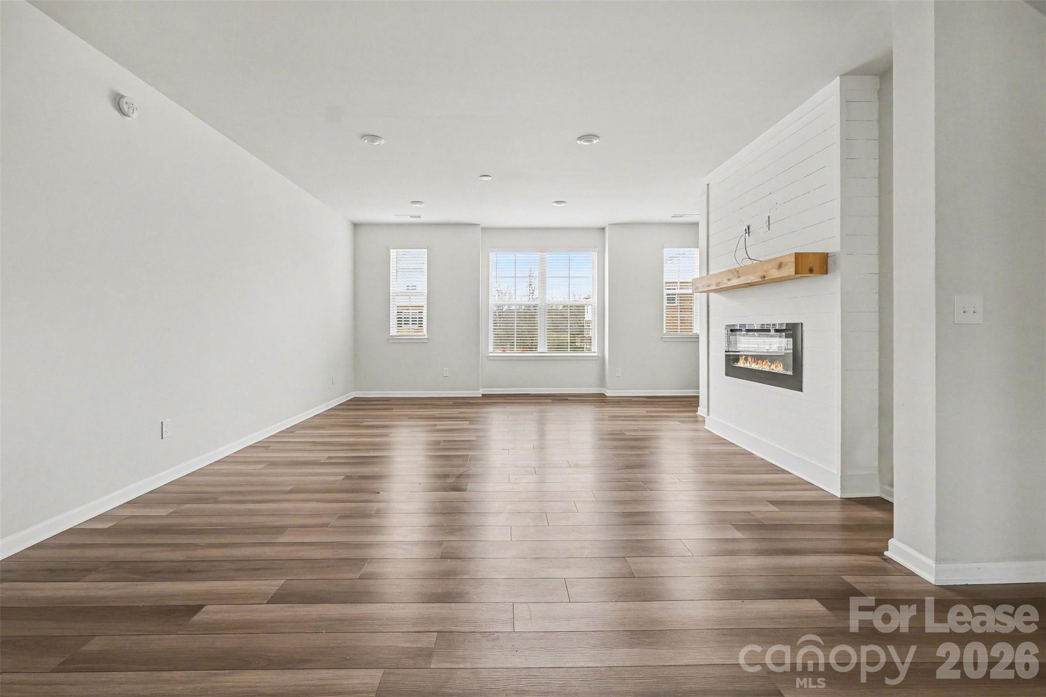 10016 Hemingway Place