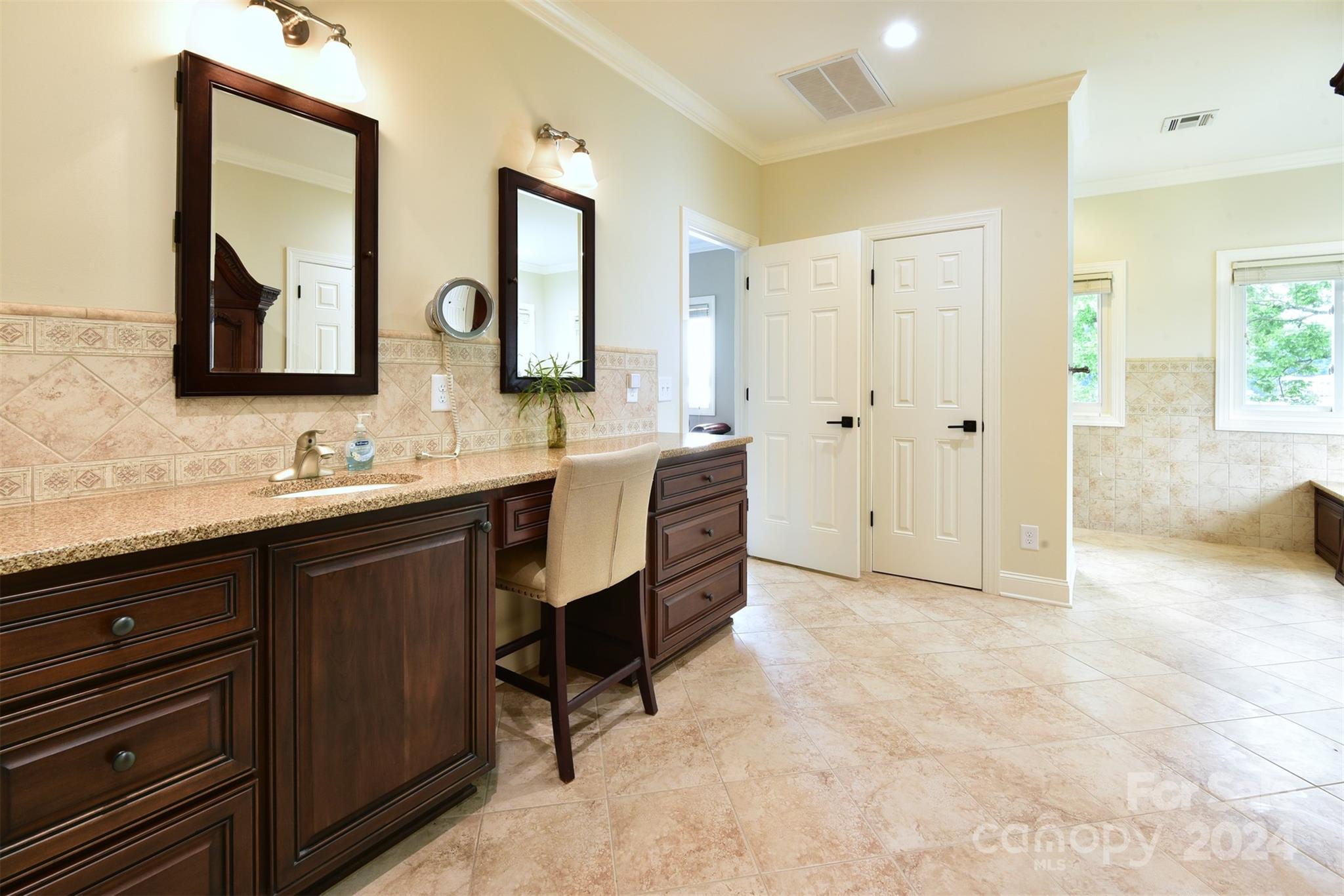 Lakeside - Residential