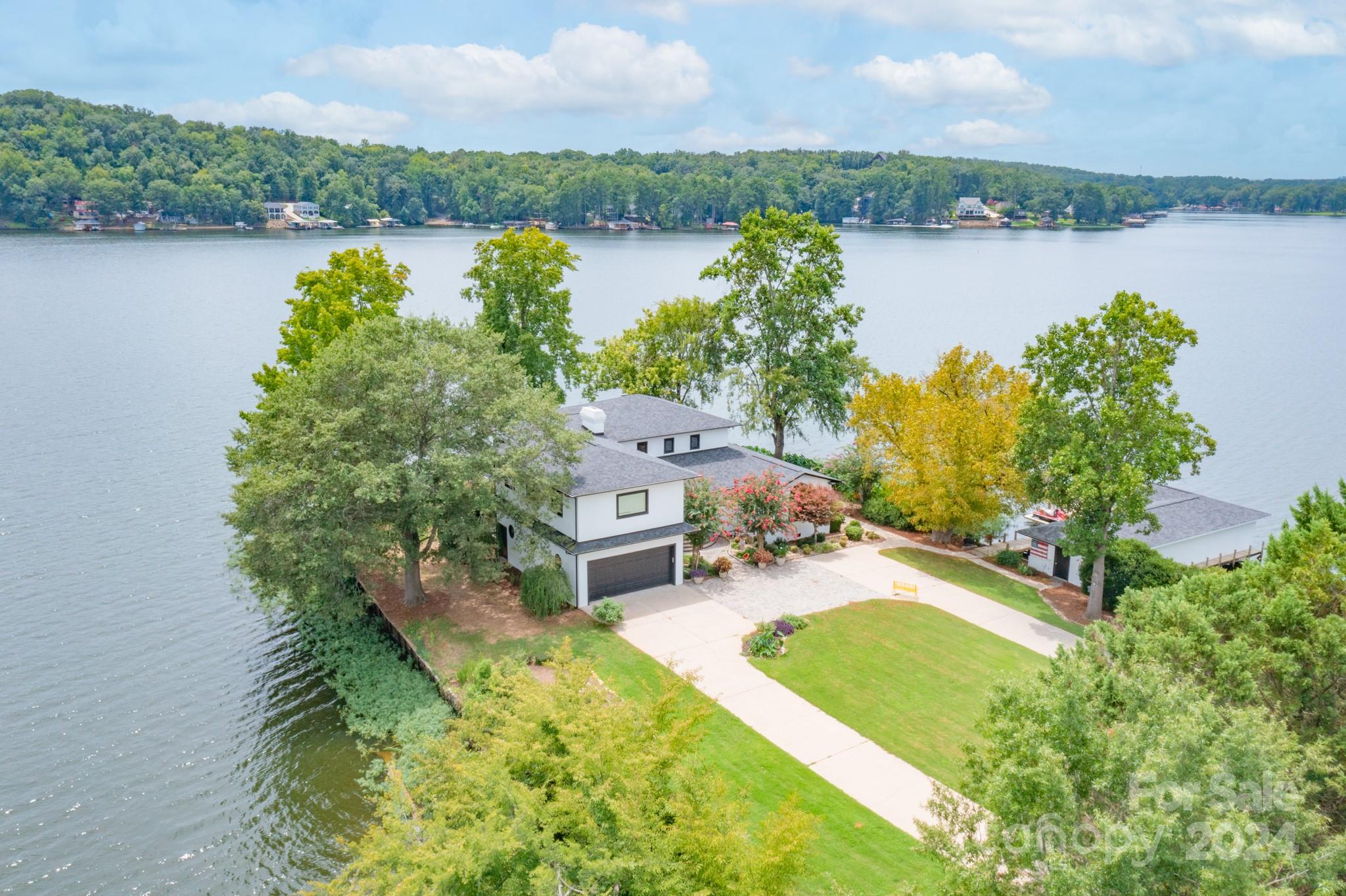 Lakeside - Residential