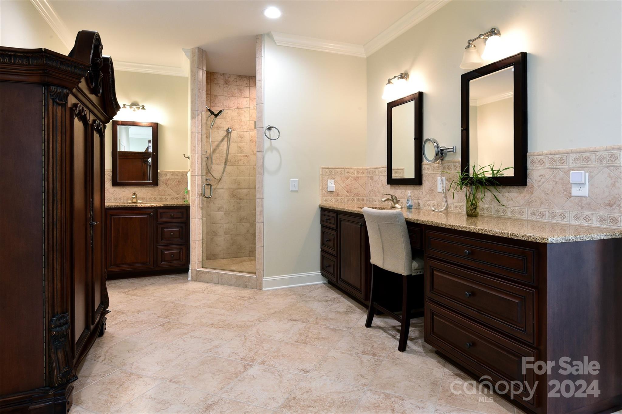 Lakeside - Residential