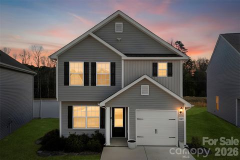 Photo of 3027 Crescent Lake Lane, Charlotte, NC 28214 (MLS # 4359074)