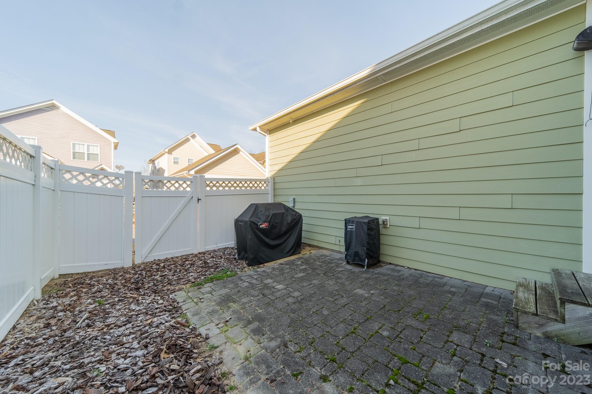 Summers Walk - Residential