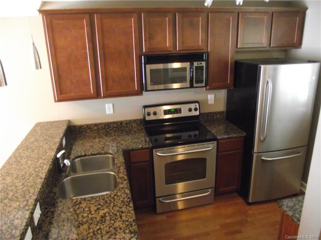Commonwealth Commons - Residential Lease