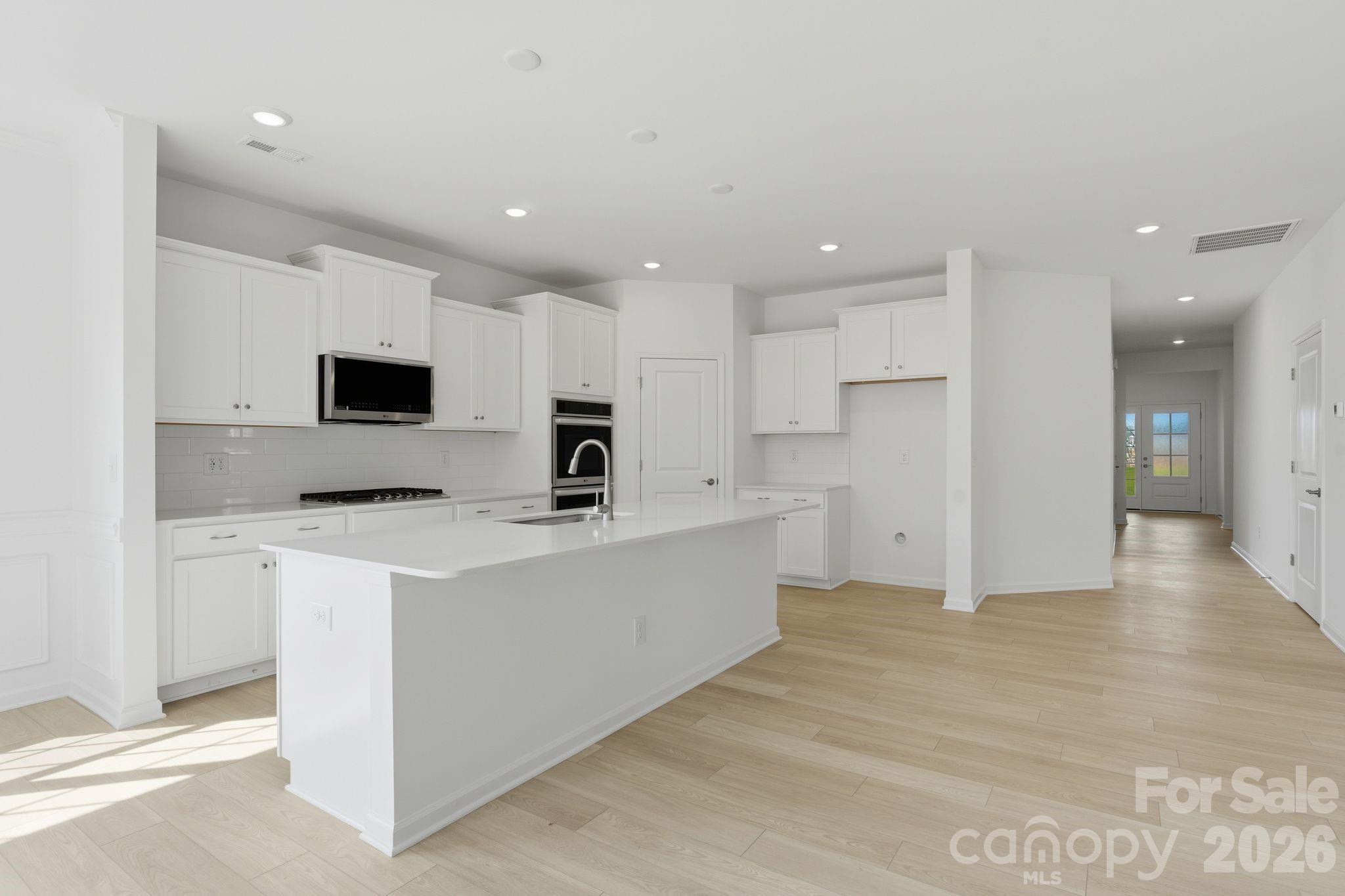 Roselyn - Residential