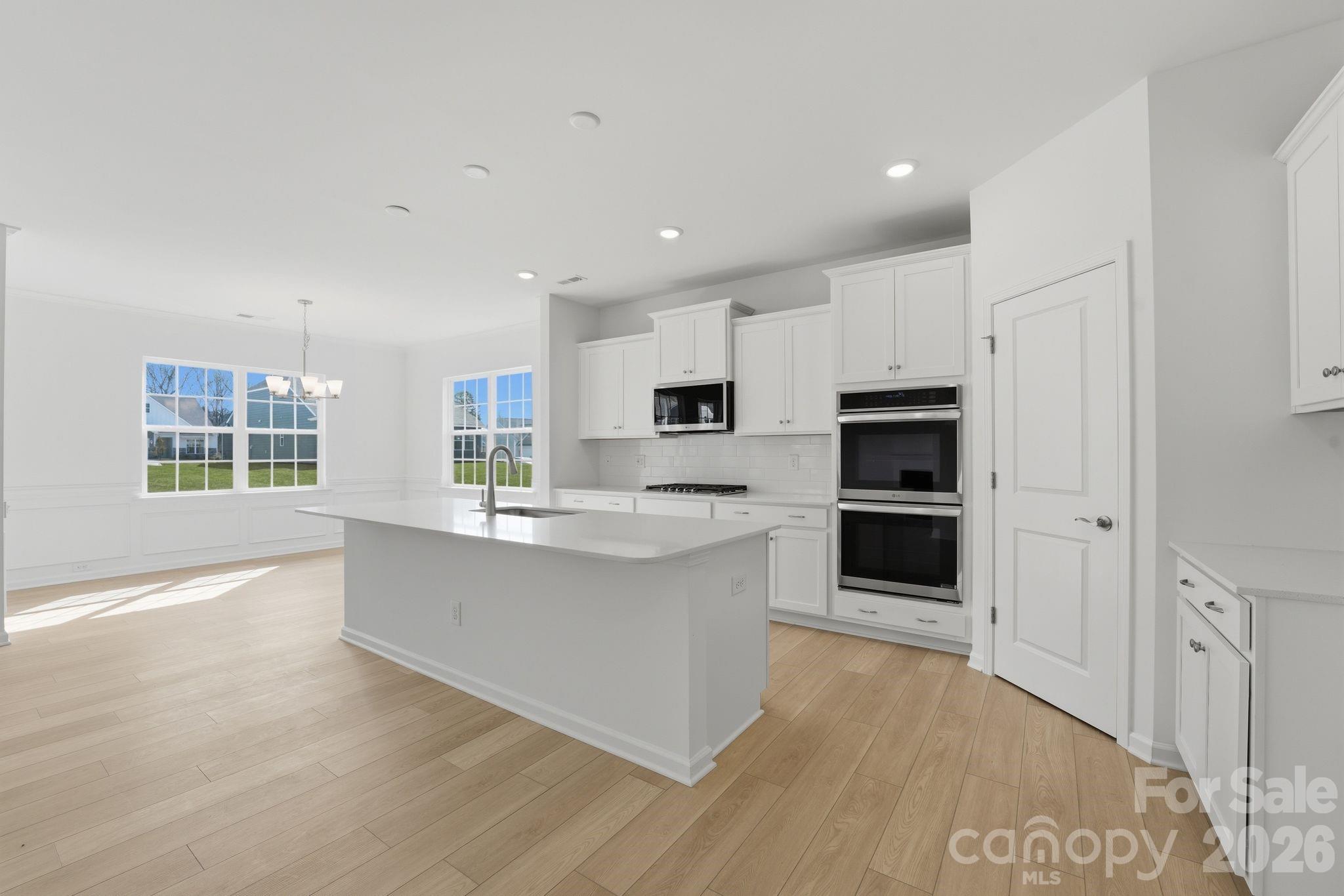 Roselyn - Residential