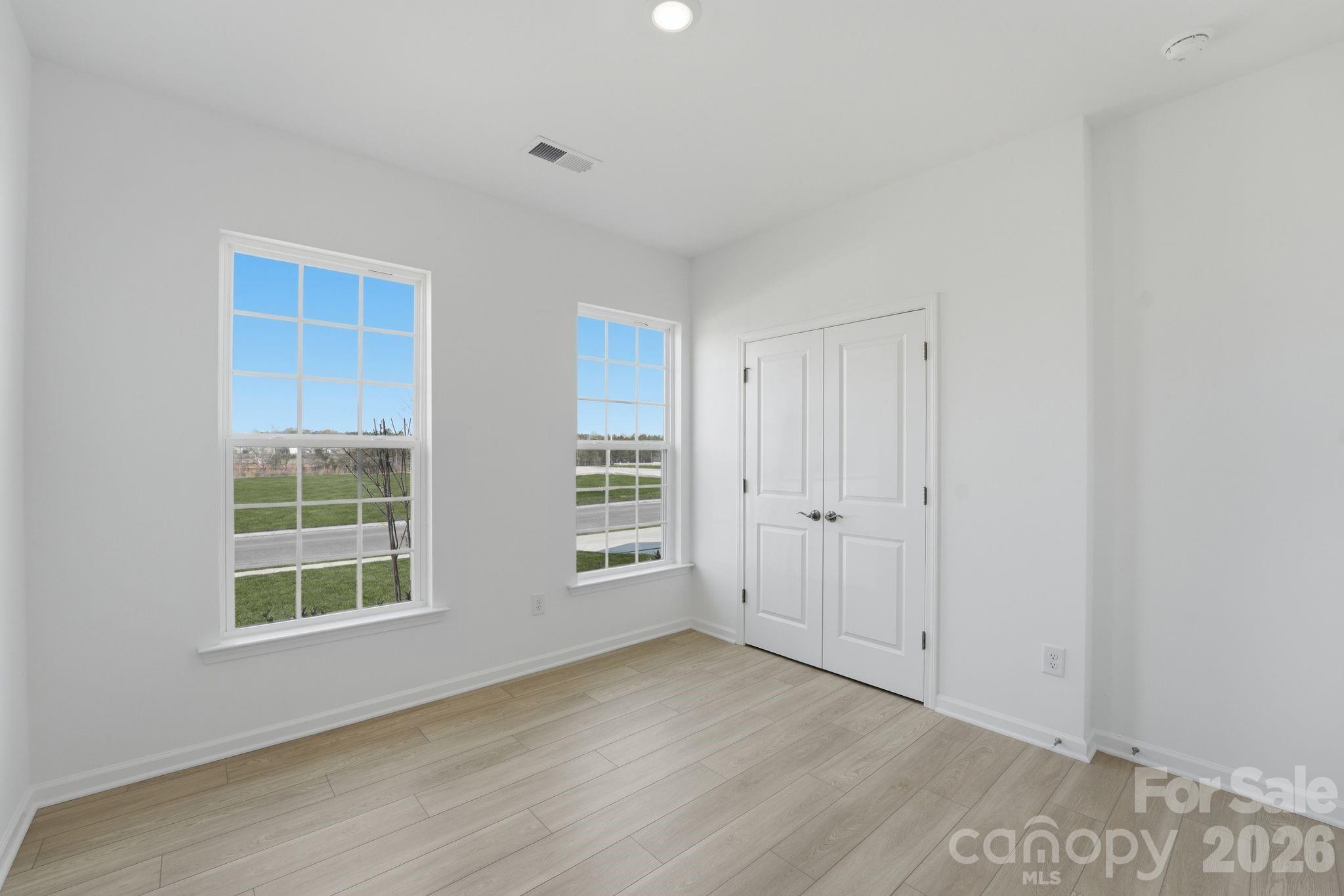 Roselyn - Residential