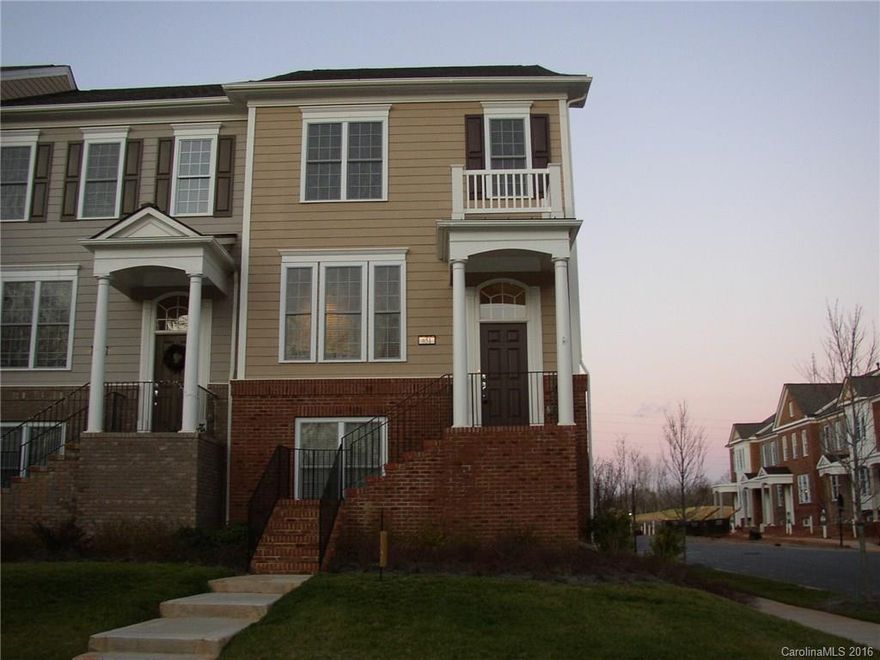 Beautiful, Ex. Cond. End Unit, 3 BR, 3.5 BA, Hardwoods on main floor, Kitchen Island, Dining Room, Stainless Steel Appliances, Granite Counters, Tile backsplash in Kitchen; Master with Tray Ceiling & Walk-in Closet, Tub with Shower & 2 lavatories, Both 2nd & 3rd Bedrooms have adjoining private baths, Tons of Closets, 2 Car Garage; All the amenities of Baxter Village, Elementary School, Shops, Restaurants, Parks, Excellent Fort Mill Schools, No Pets or Smokers, Good Credit Only. Available Now!