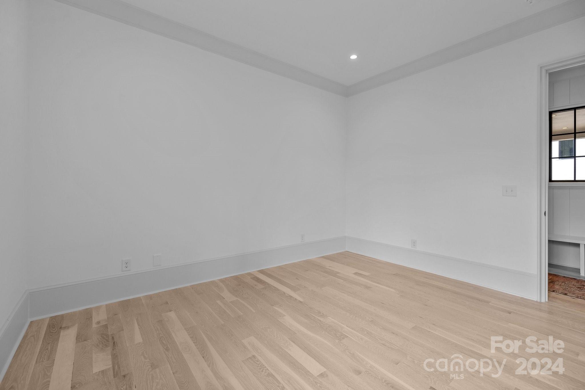 Chateau Sardis - Residential