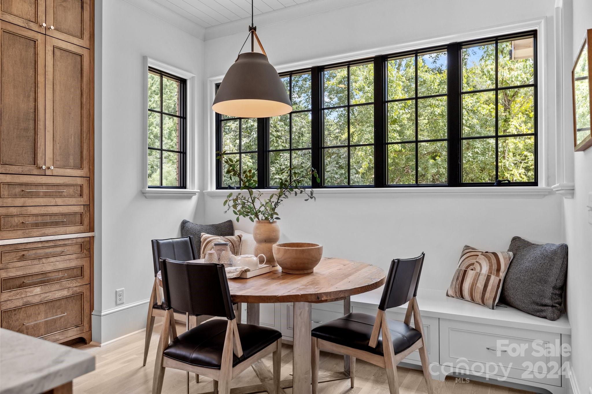 Chateau Sardis - Residential