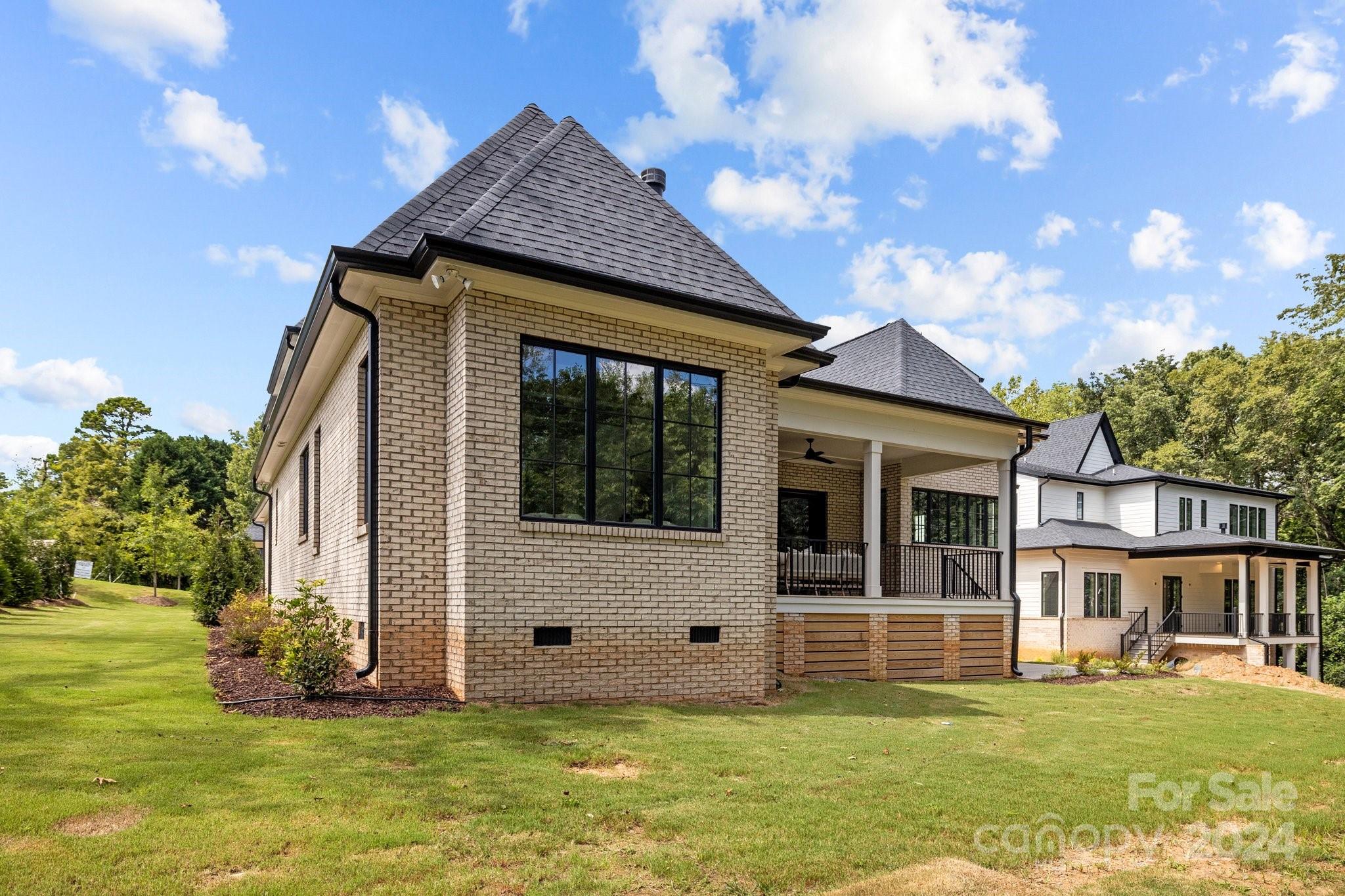 Chateau Sardis - Residential