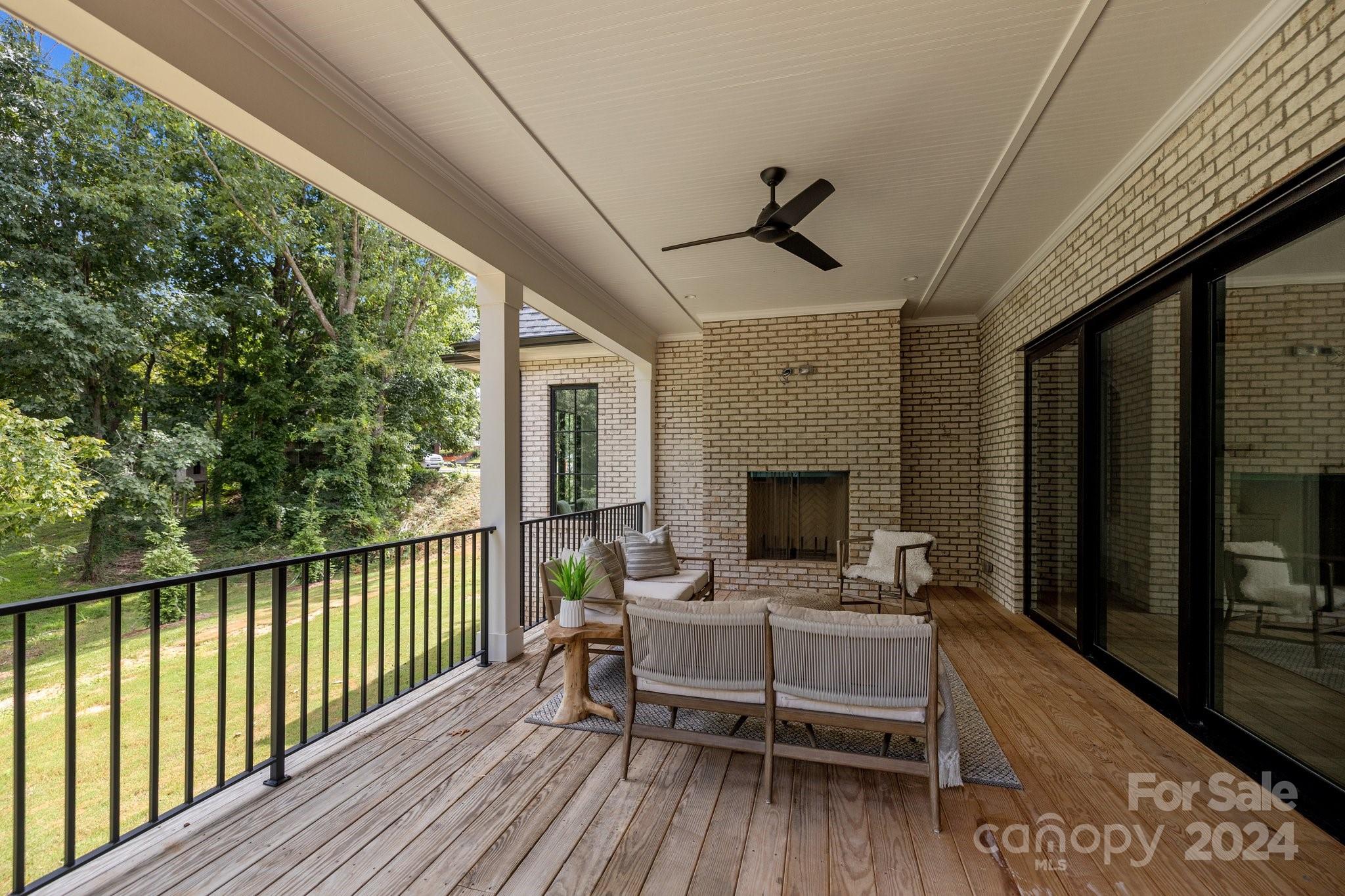 Chateau Sardis - Residential