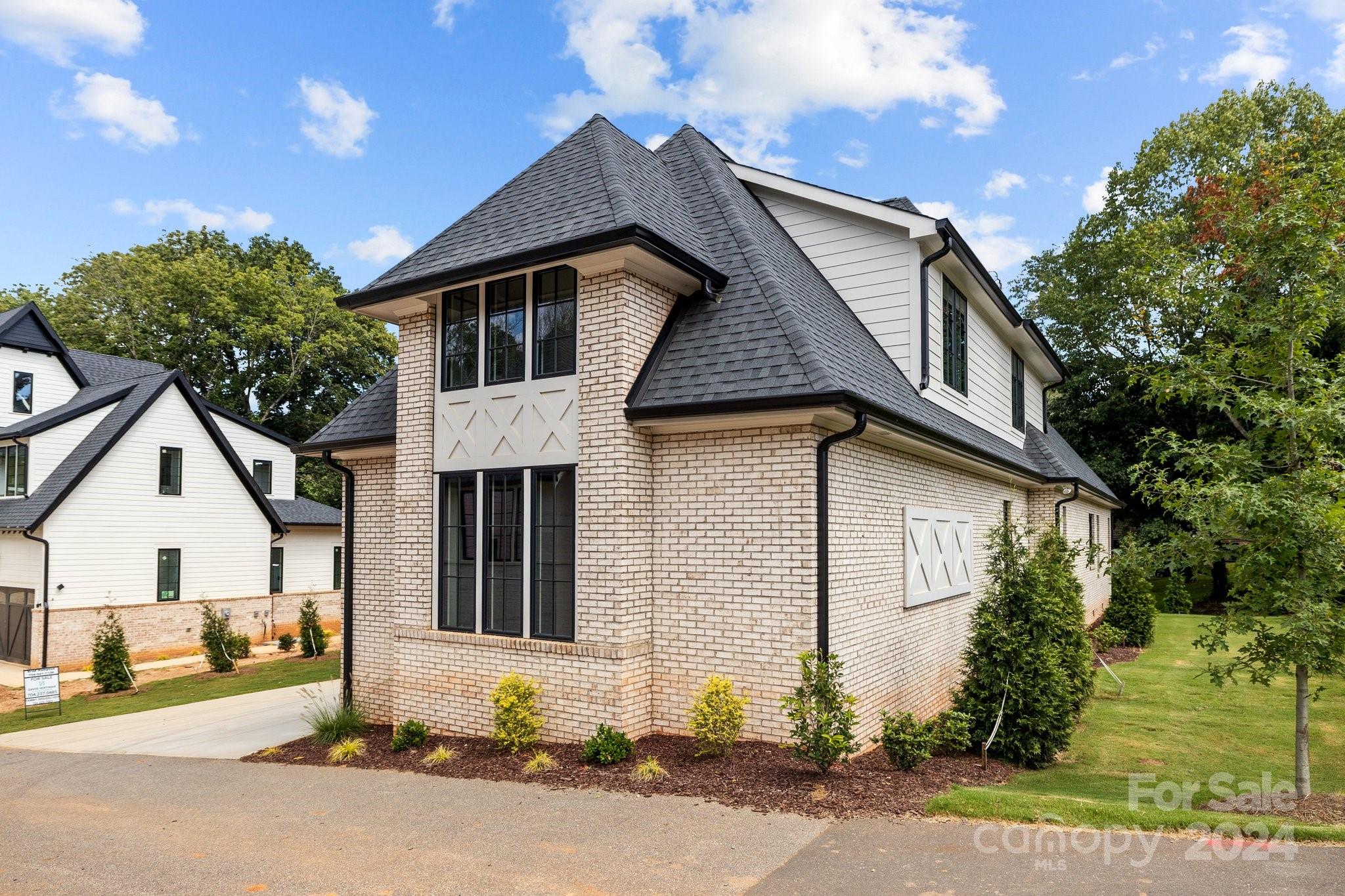 Chateau Sardis - Residential