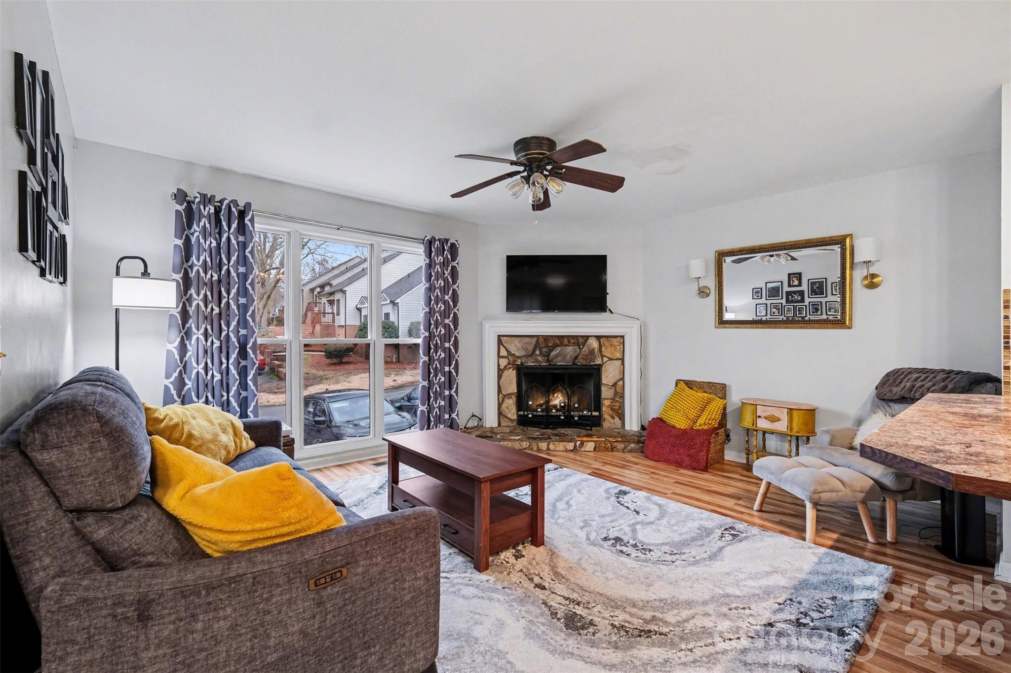 3240 Carlyle Drive NW