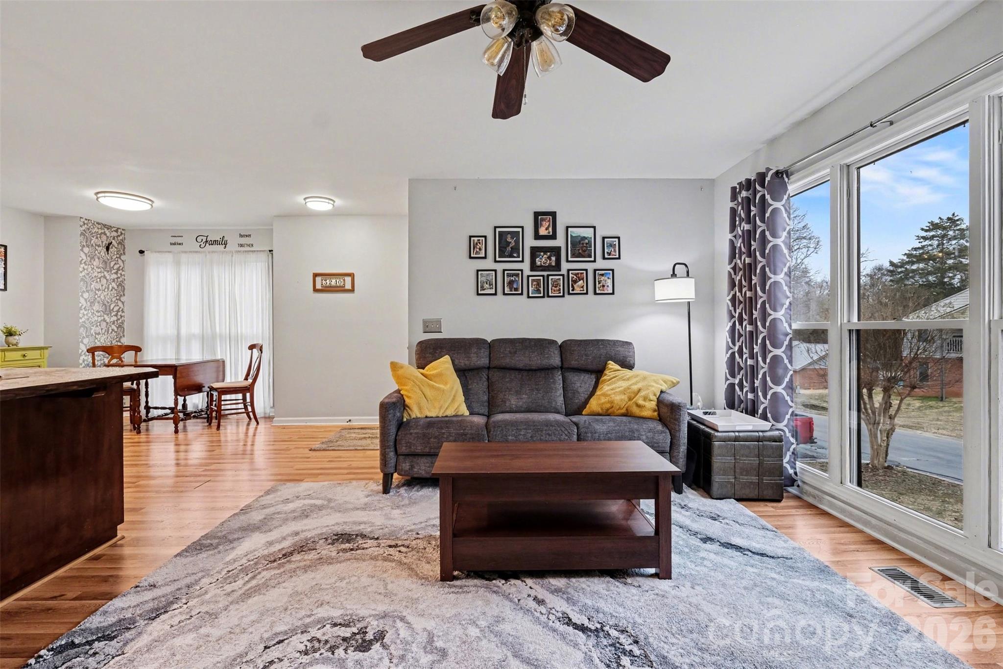 3240 Carlyle Drive NW