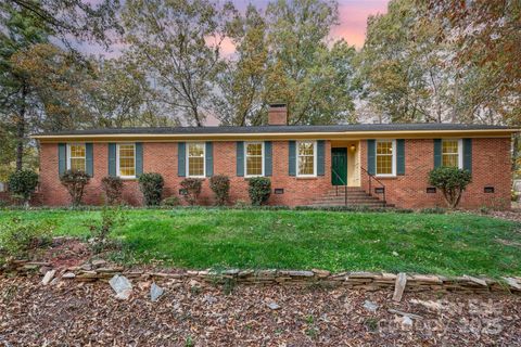 Photo of 211 Ridgewood Drive, Monroe, NC 28112 (MLS # 4310664)