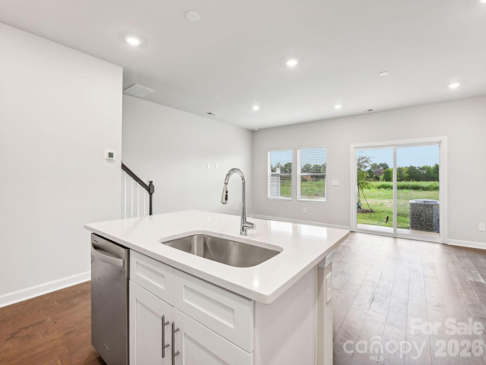 9041 Foggy Brook Loop