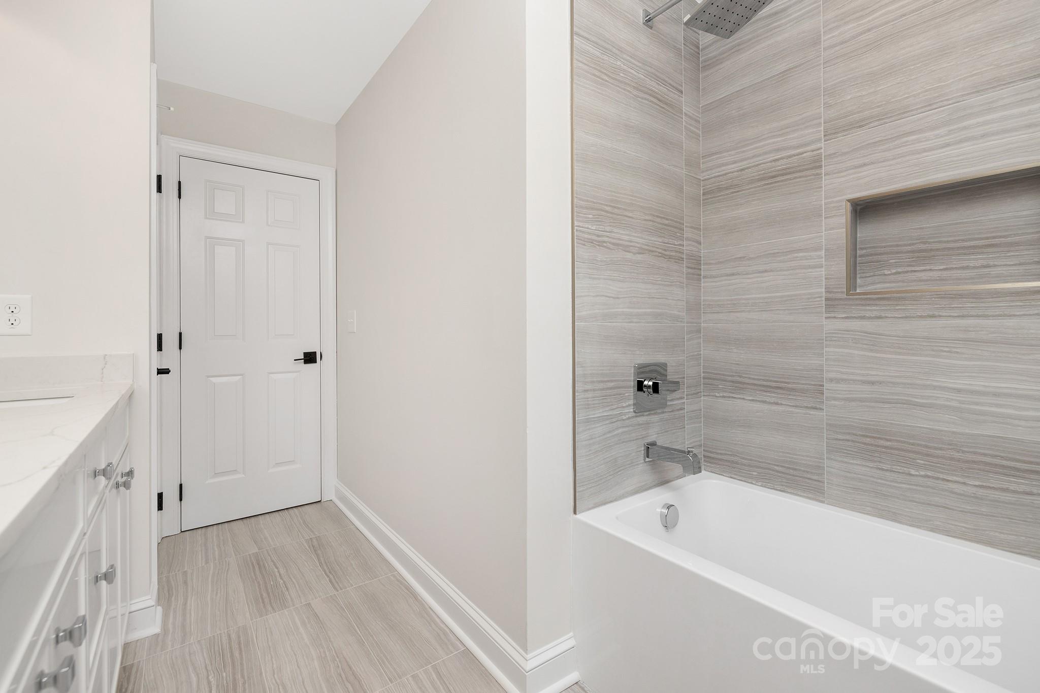 Waxhaw, North Carolina 28173, United States, 4 Bedrooms Bedrooms, ,4 BathroomsBathrooms,Residential,Active,113284