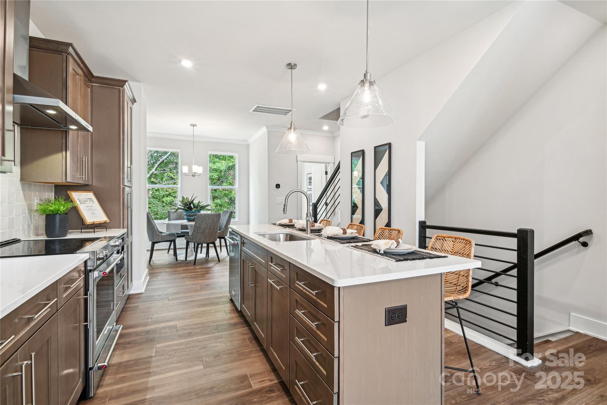 2047 Clarksdale Drive 30