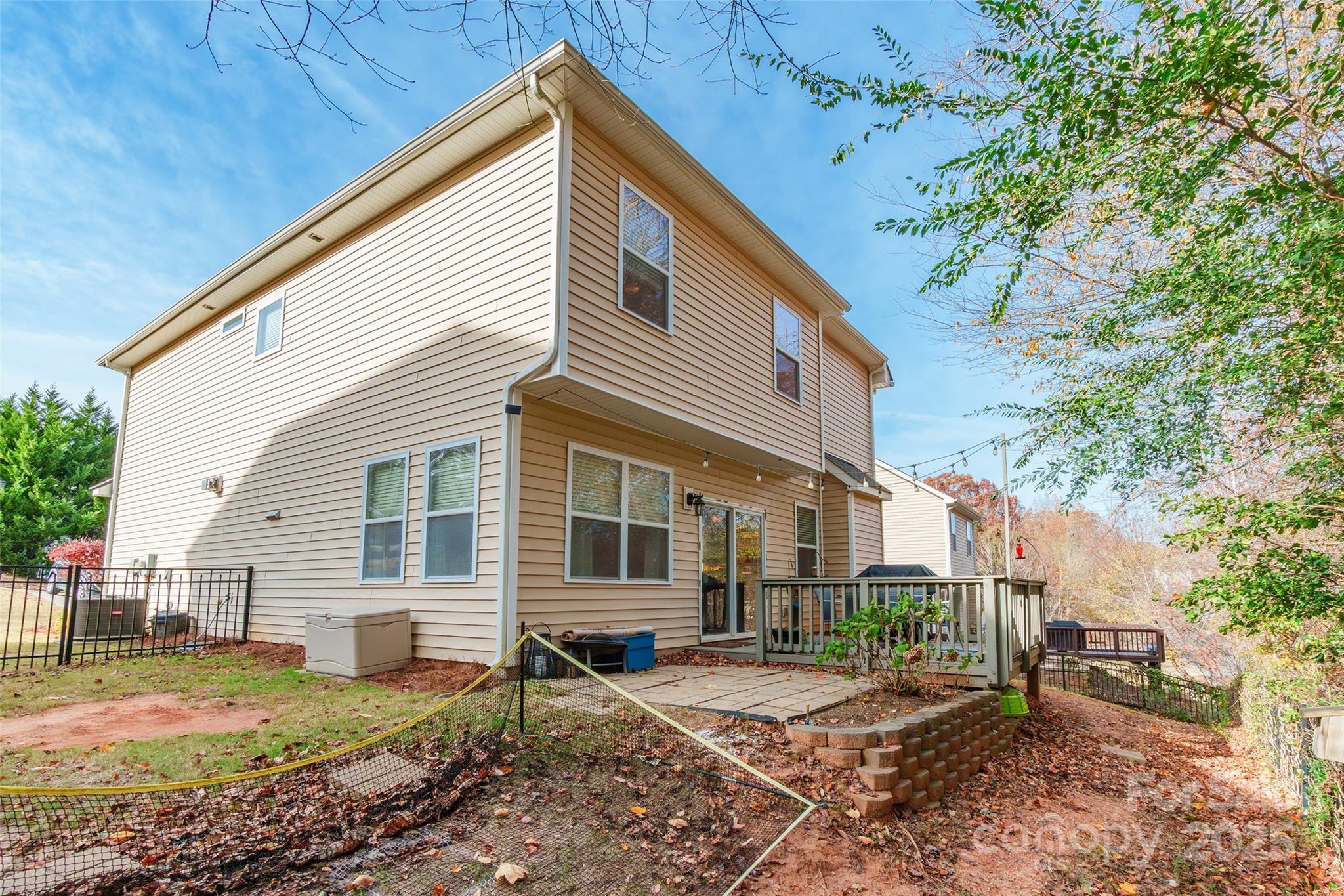 Lakebridge - Residential