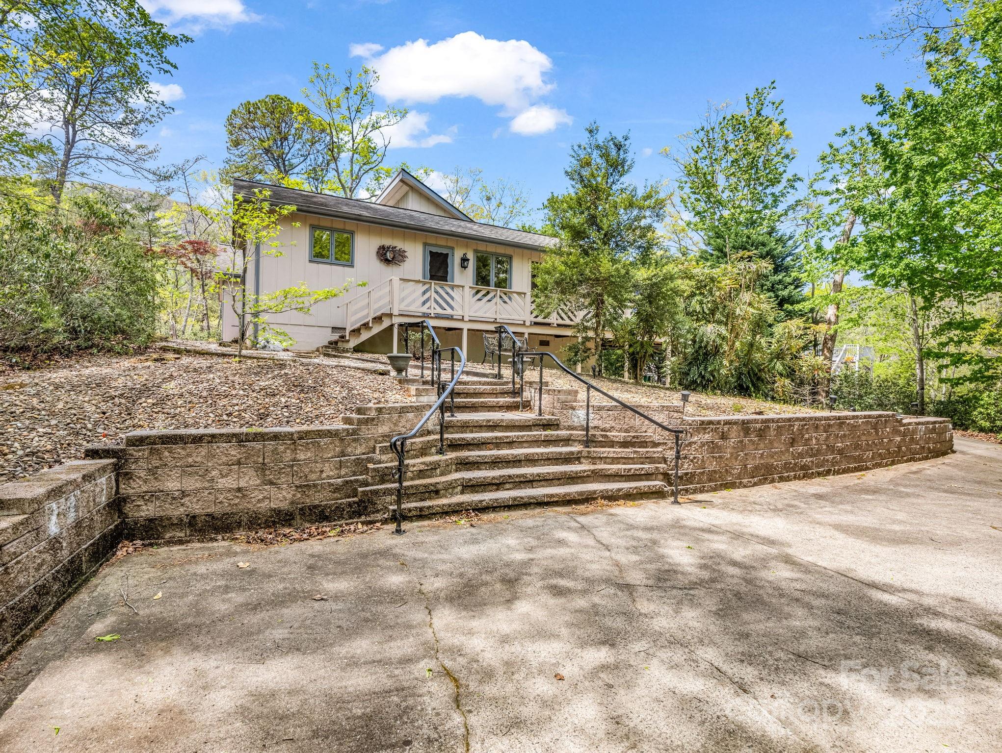 Rumbling Bald on Lake Lure - Residential