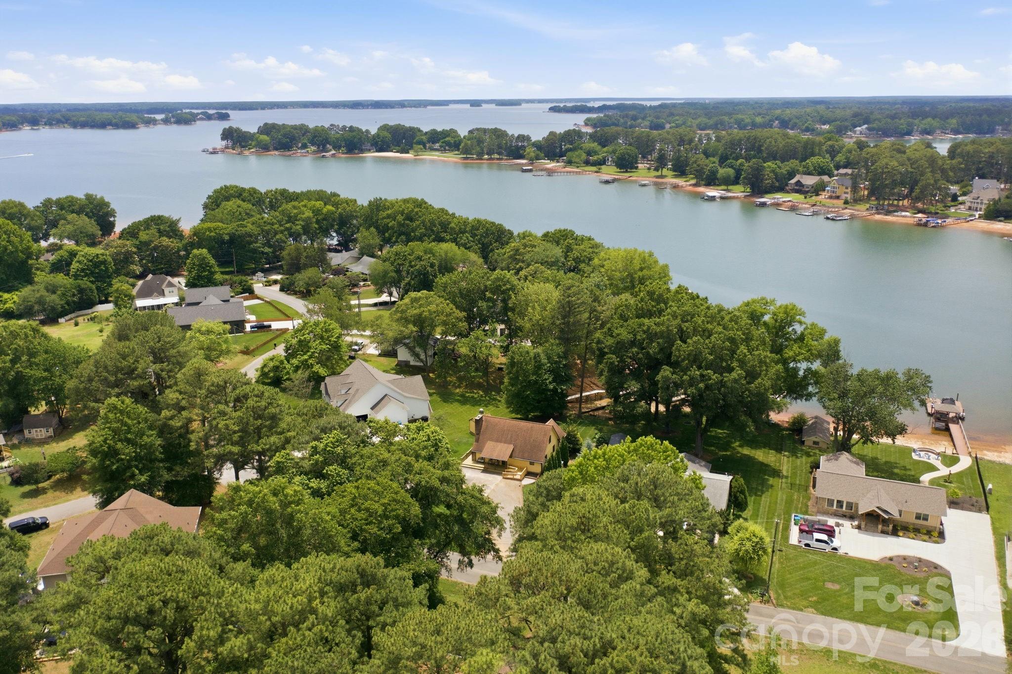 220 Shoreline Loop
