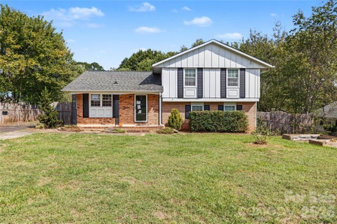 Photo of 206 King Henry Lane, Gastonia, NC 28056 (MLS # 4431460)