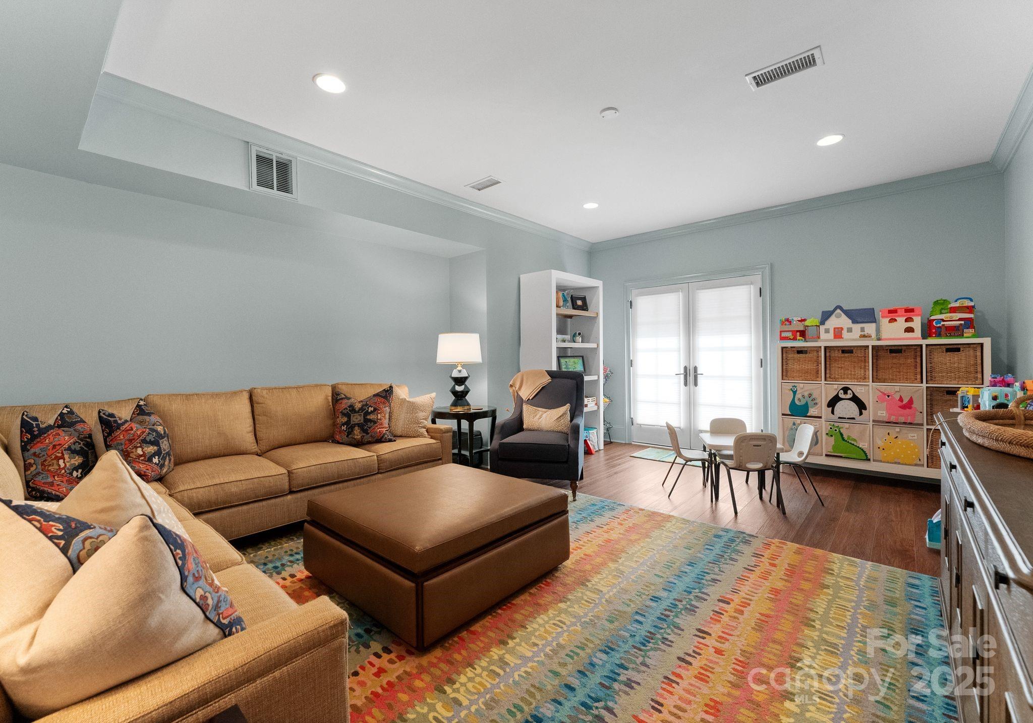 Myers Park - Residential