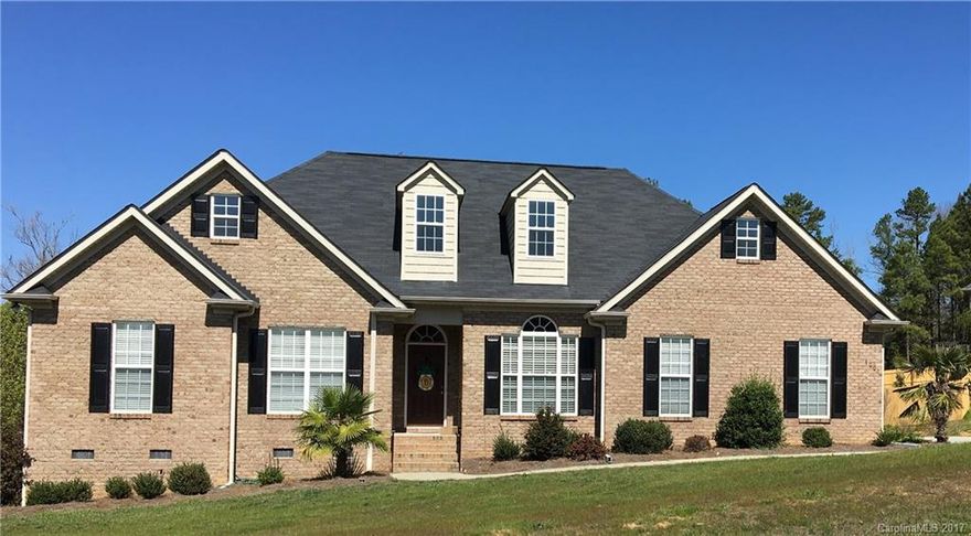 Beautiful 3Bd 2Bth home with lots character.