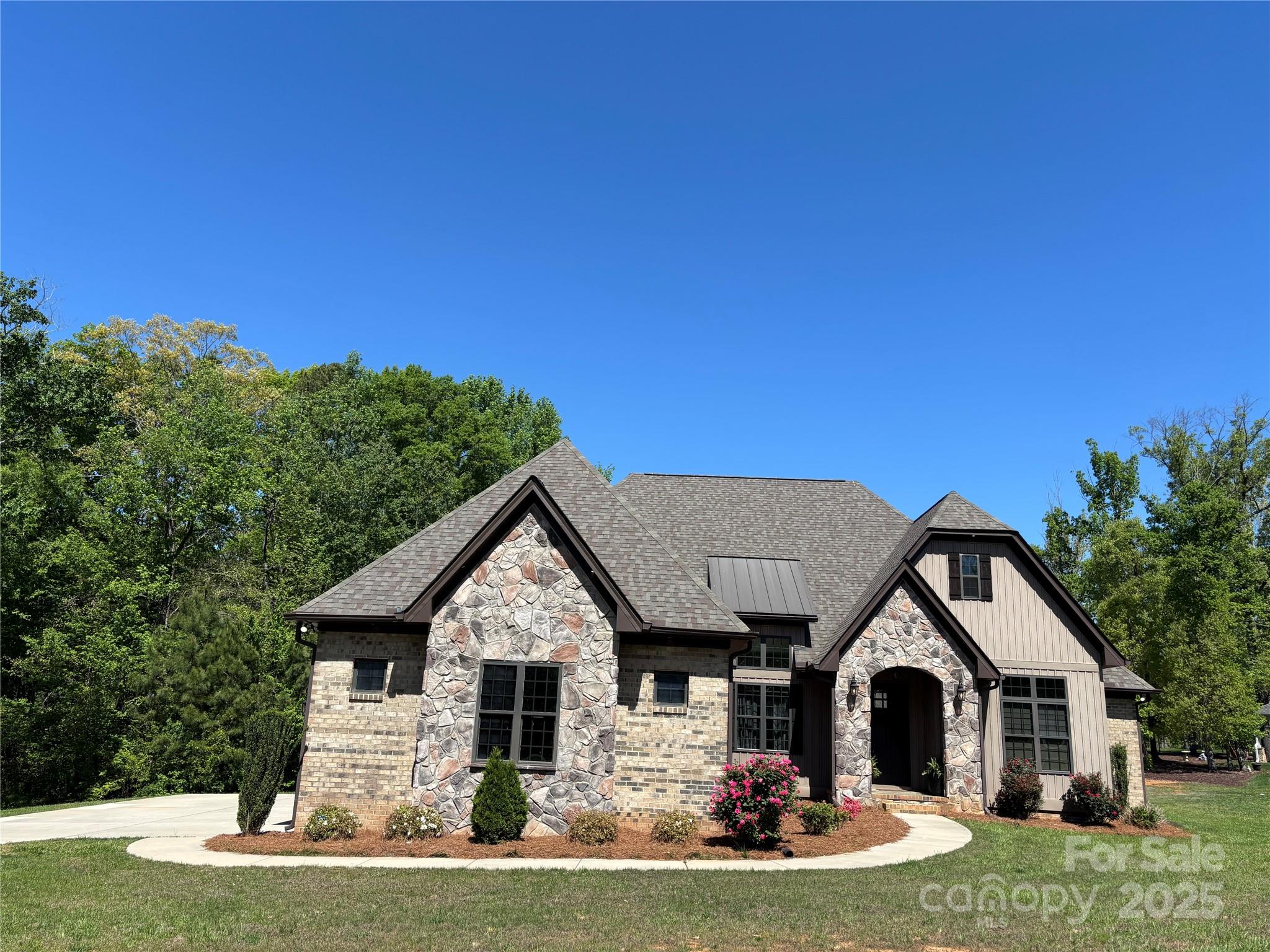 1021 Mccollum Oaks Lane