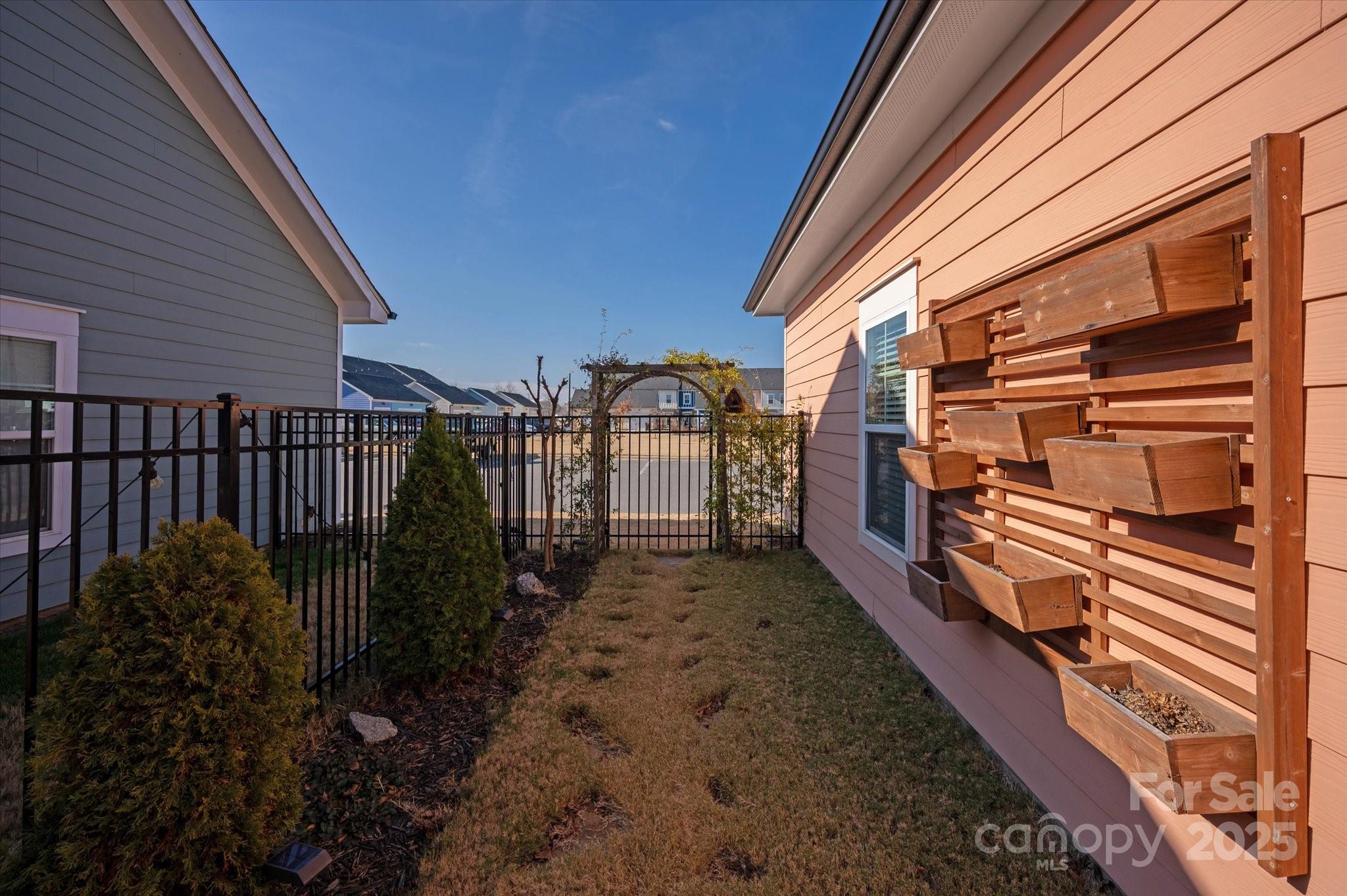 Riverwalk - Residential