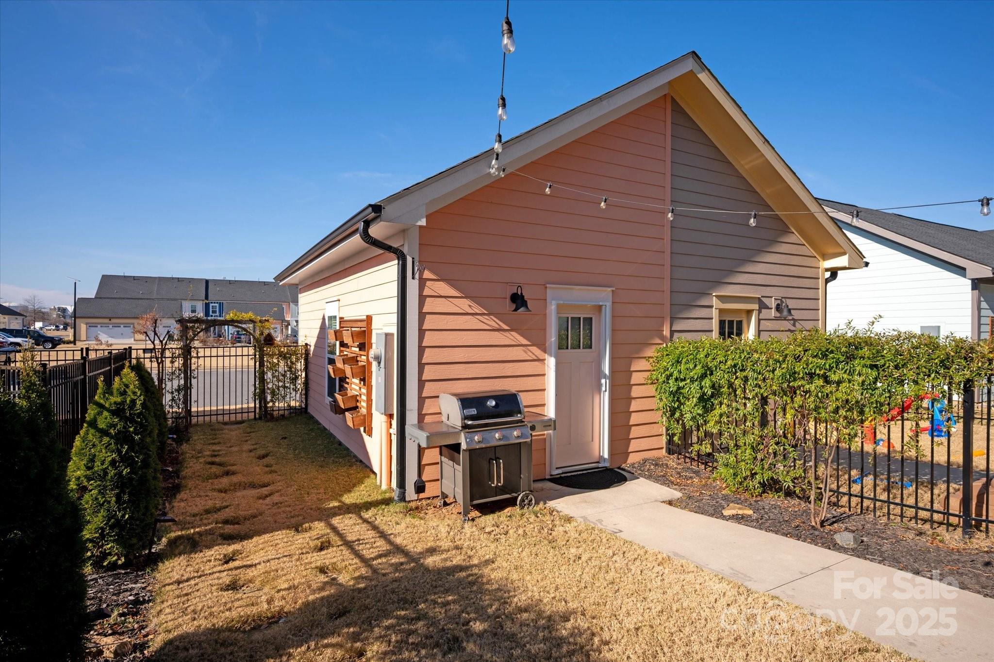 Riverwalk - Residential