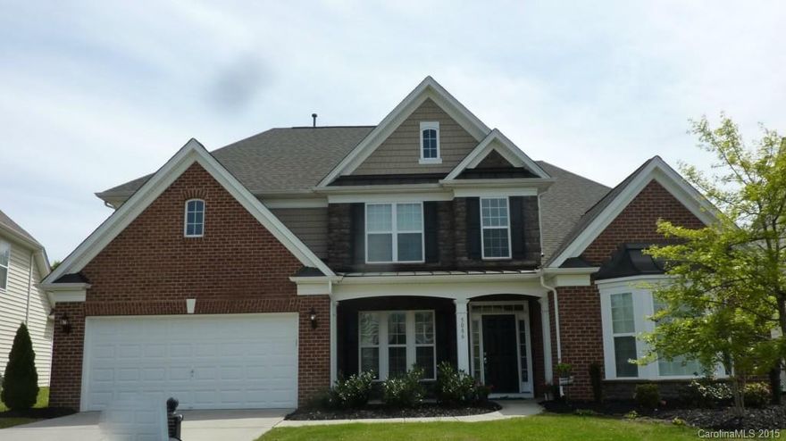 Open, Spacious FlrPlan-Custom Built & Well Maintained! Truly "Move-in Ready!" Stunning Stone @ Ft. Porch, Lrg. Formal Dining Rm, 2-Sty Great Room w/Gas FrPl. opens to Lrg. Kitchen w/Island, Granite & Hrdwood Flrs. Elegant Master Down w/Designer Bath. Office/Library also on Main! 3 Lrg Bedroms + 2 Full Baths Up w/Spacious Bonus-Perfect for Play or Media Rm. Lrg. 2-Car Garage w/Epoxy Flr. Wonderful Backyrd. offers Grt. Privacy! Easy Stroll to Pool/Playground. Close to Shopping & Ballantyne!