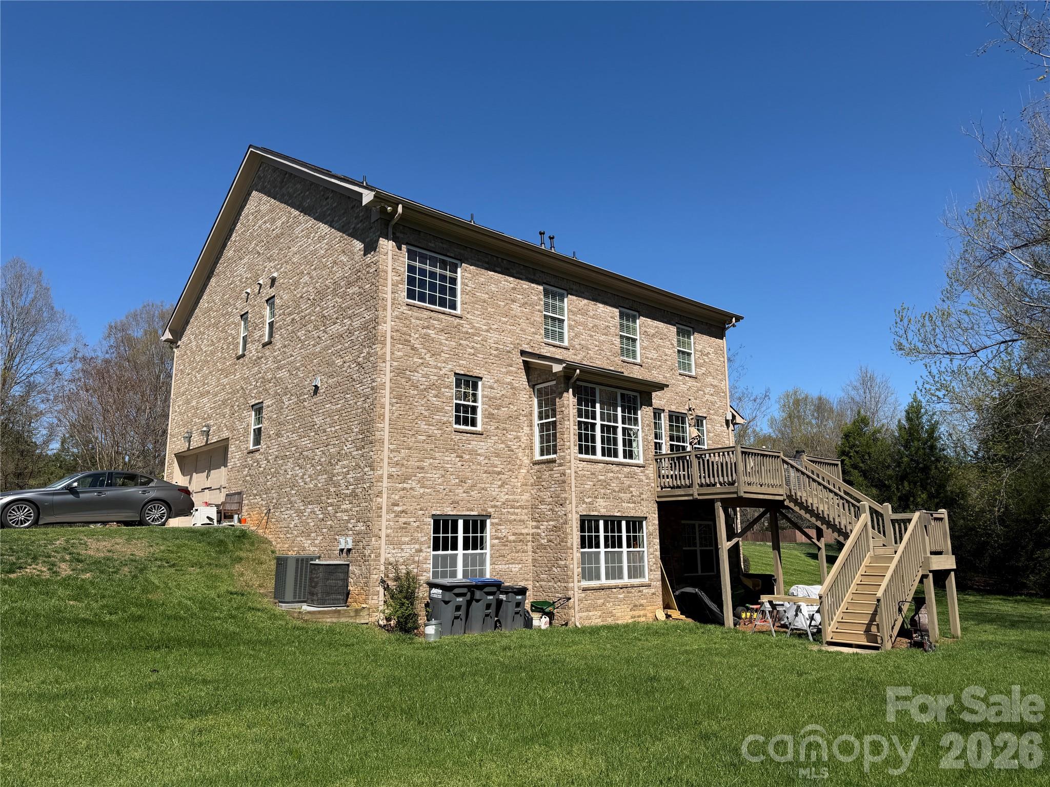 2301 Worthington Drive