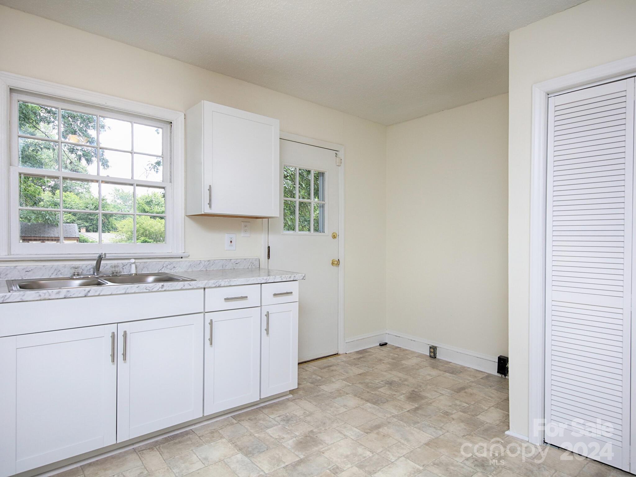 Meadowbrook - Residential