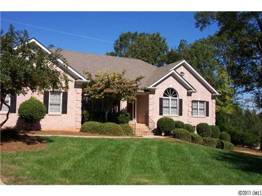 This all brick quality construction home is ready for a new family. Located at the end of a very private cull de sac in an highly sought after neighborhood with great schools and excellent location - Close to 521 and close to 77. The home has large bedrooms and a wide open floor plan with a huge fenced backyard and tons of privacy. The lot is an acre. Priced well below market - even below ta