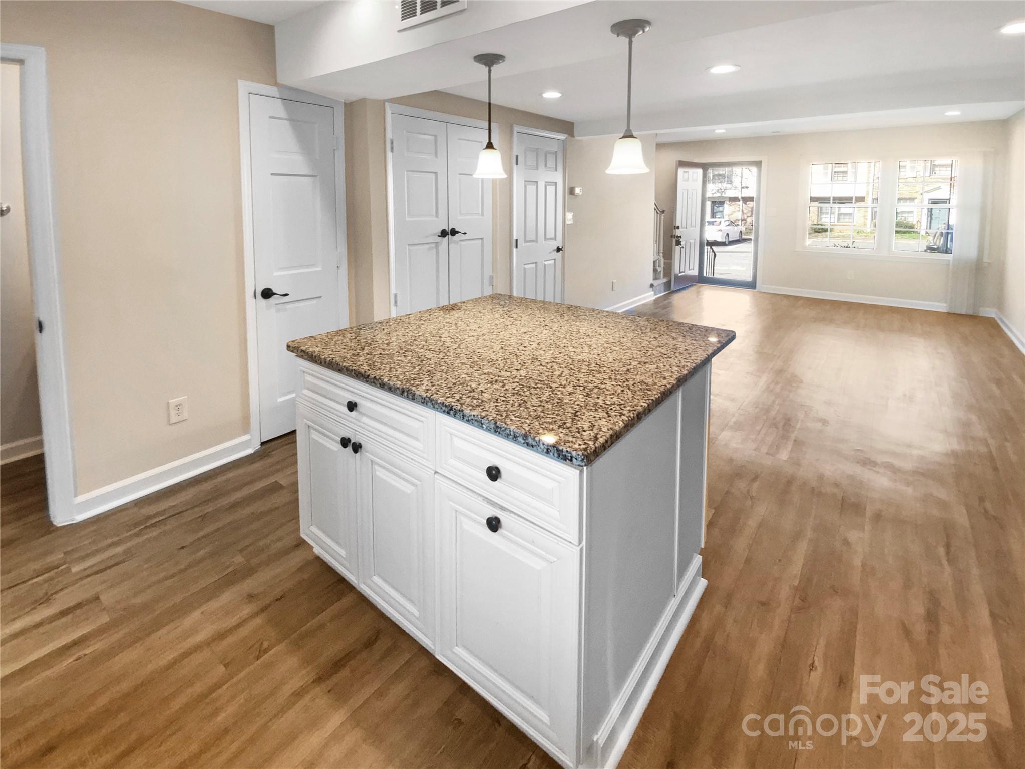 Carriage House - Residential