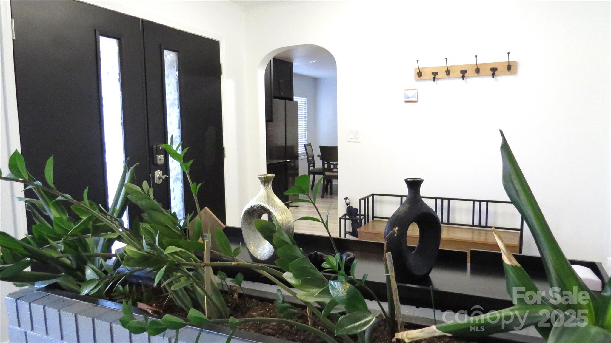 2104 Hillcrest Avenue