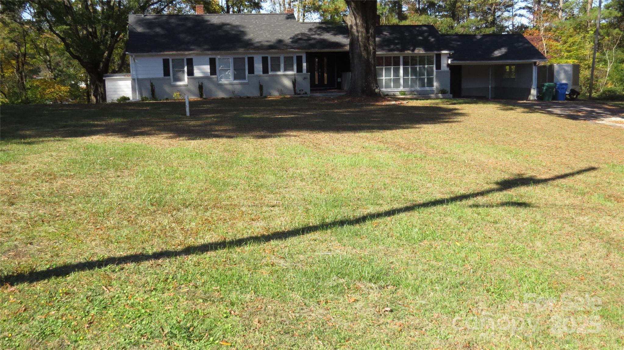 2104 Hillcrest Avenue