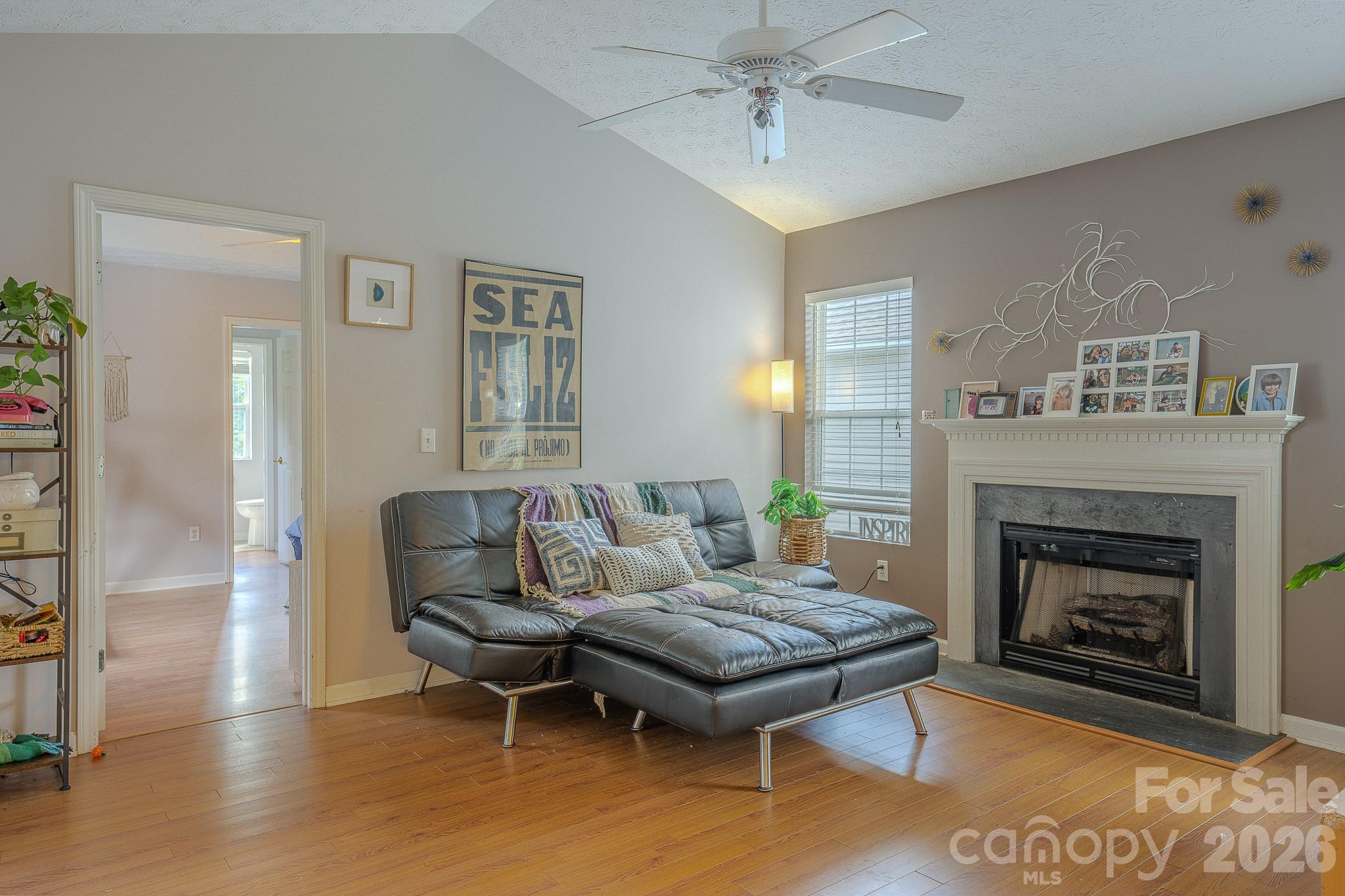 39 N Creekside Court