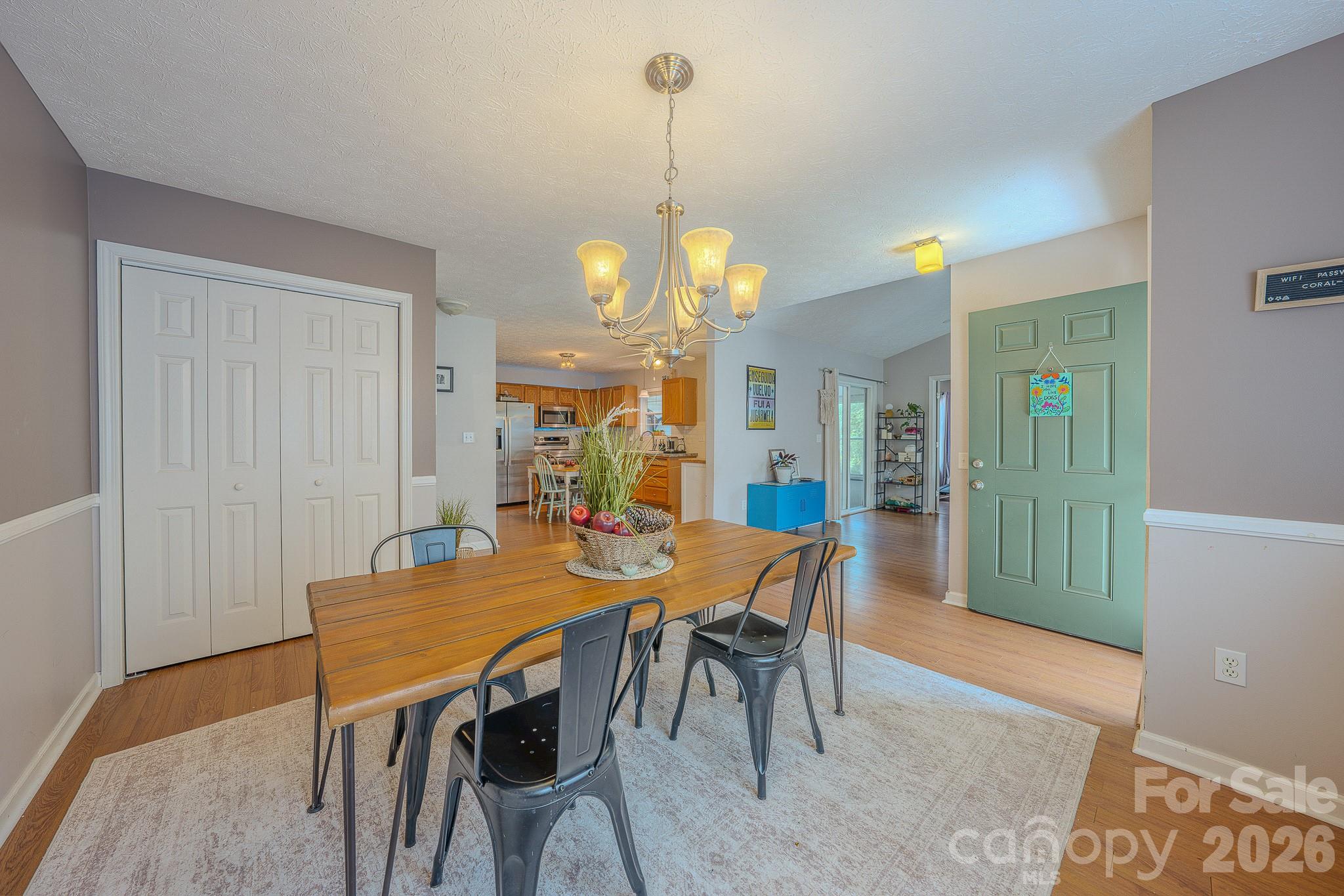 39 N Creekside Court