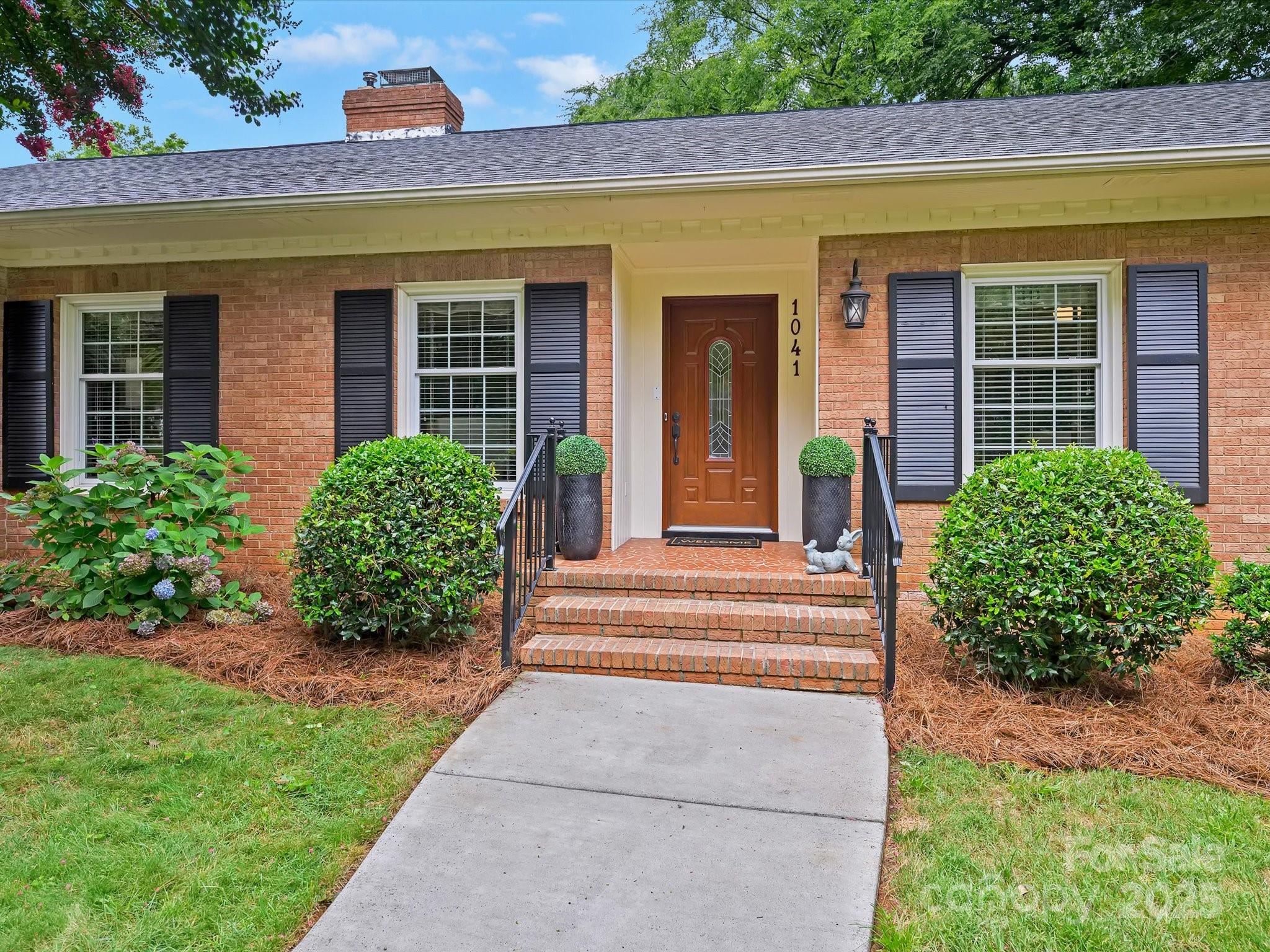 1041 Regency Drive