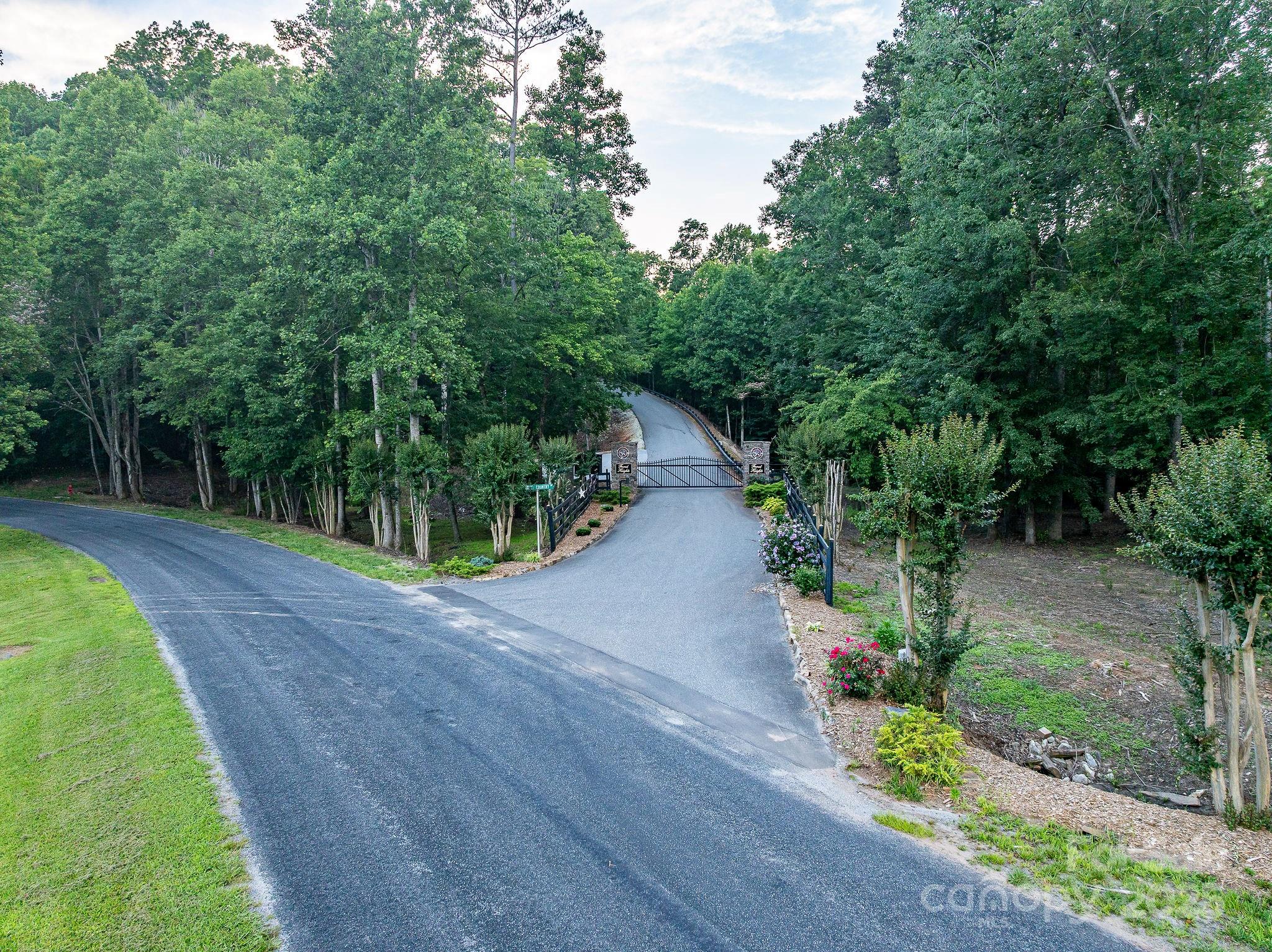 Forest Heights - Land