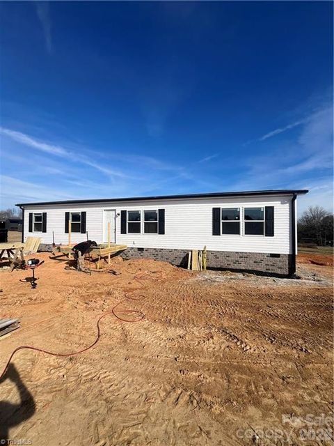 657 Mt. Wesley Church Road Hiddenite NC 28636