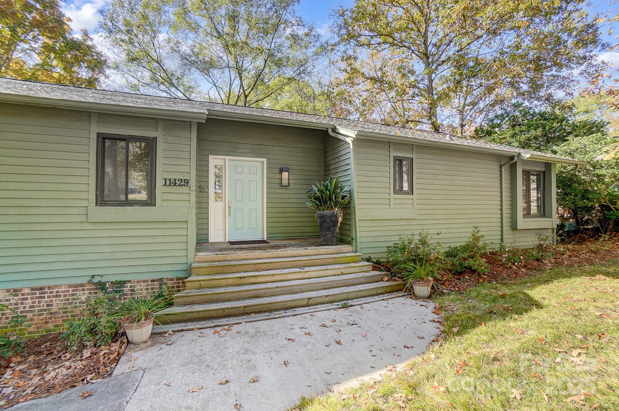 11429 Spreading Oak Lane