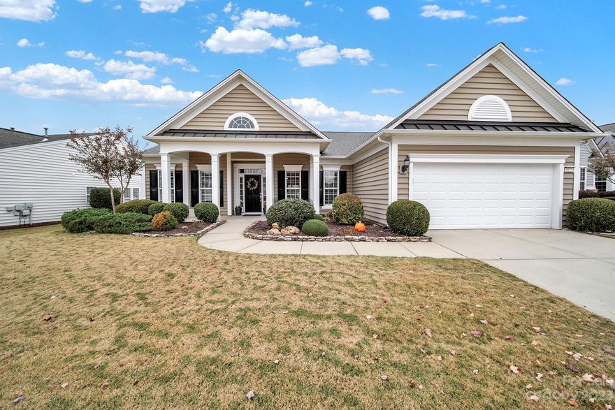 Must-see Bluffton Cottage w/ modern updates, tons of natural light, & a beautiful, spacious covered patio w/ a private view! Large kitchen w/ upgraded SS appliances, white & gray cabinets, granite counters, a gas cooktop & exhaust hood, & a wall oven. Eat meals in the breakfast nook or formal dining area at the front of the home. The open great room has 2 niches on each side of the gas-log fireplace. A spacious sunroom has large windows w/ pull-down shades overlooking the private backyard! It leads outside onto the custom covered patio w/ a vaulted ceiling, pull-down sun shade, & a ceiling fan. Such a great spot for entertaining family, or just to relax & unwind! Primary suite has a tray ceiling, 3 large windows, & a bathroom w/ dual sinks, a soaking tub, a frameless glass shower w/ tile, & a custom walk-in closet! A study/den area with black French doors is at the front of the home- great for a home office or hobby room! Come join the active adult lifestyle of Sun City today!